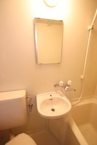 物件内観写真12　(洗面台)