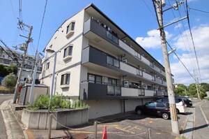 ウエストコート(西之山町)外観写真