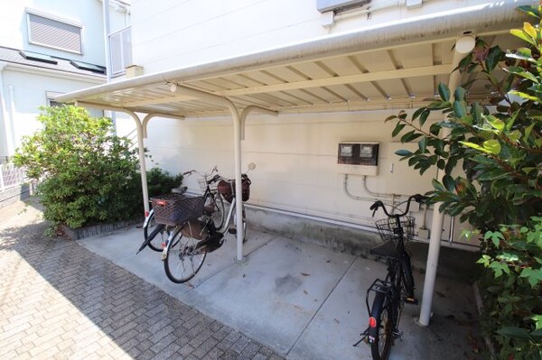 建物設備(駐輪場)