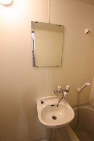 物件内観写真15　(洗面台)