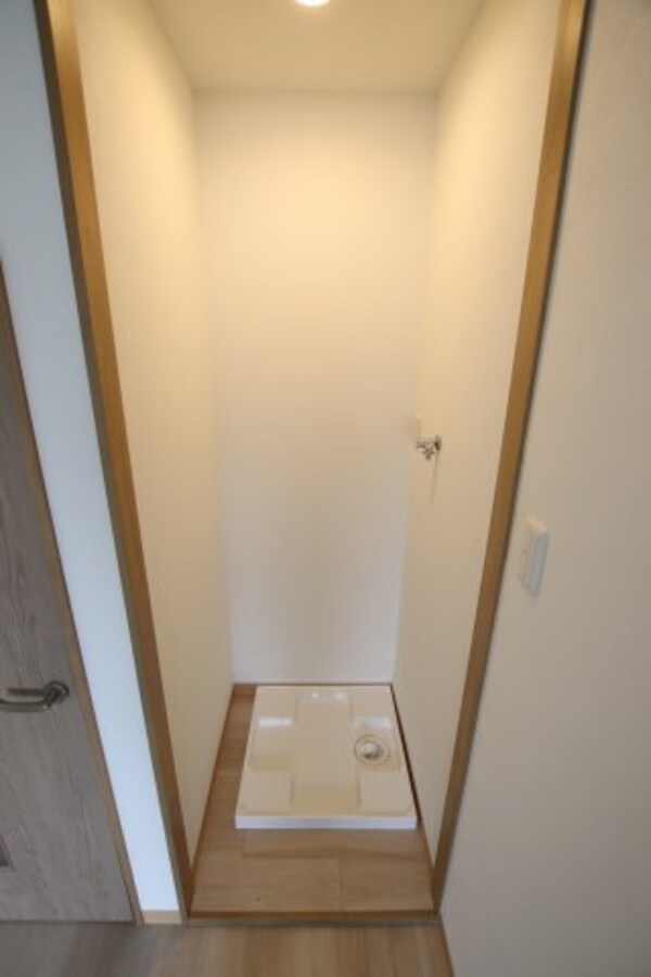 建物設備(室内洗濯機置場)