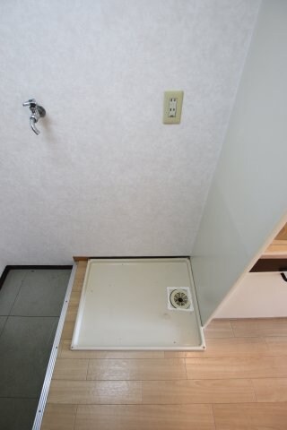 物件内観写真7　(室内洗濯機置場)