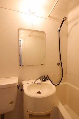 物件内観写真15　(洗面台)