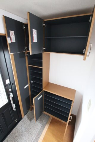 物件内観写真5　(シューズボックス)