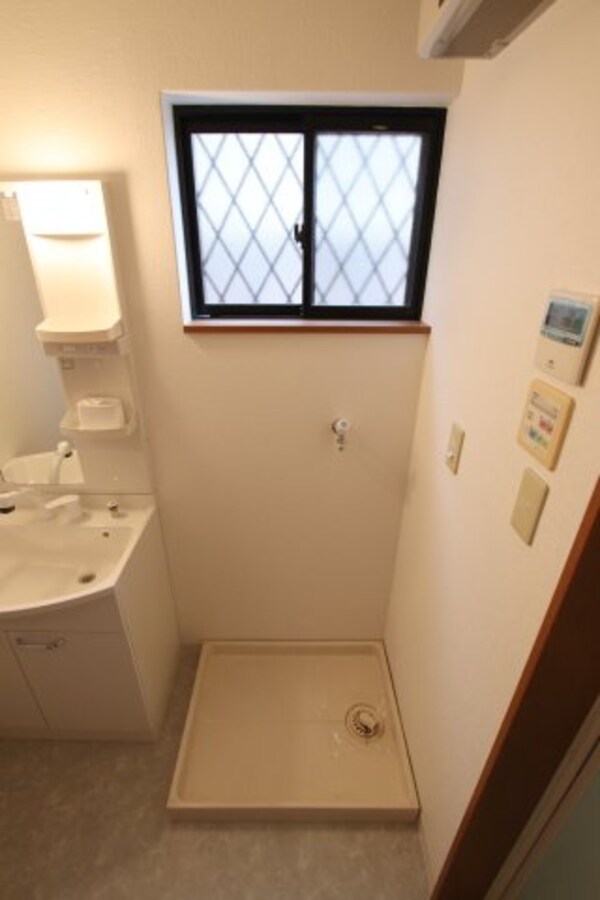建物設備(室内洗濯機置き場)