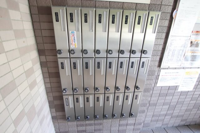 物件内観写真5　(ポスト)