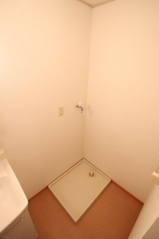 物件内観写真12　(室内洗濯機置場)