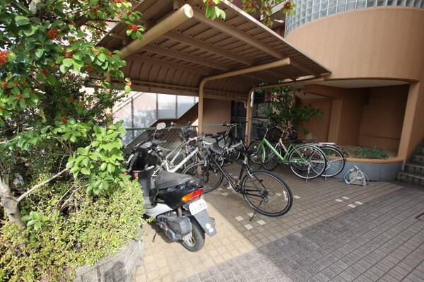 建物設備(駐輪場)