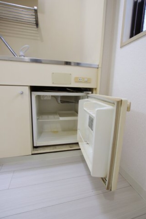 建物設備(ミニミニ冷蔵庫)