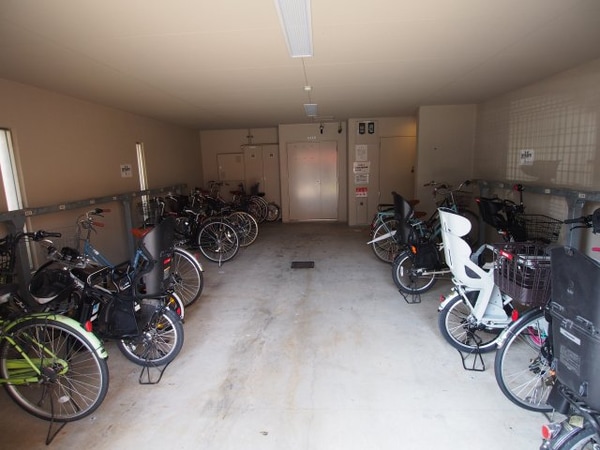 建物設備(駐輪場)