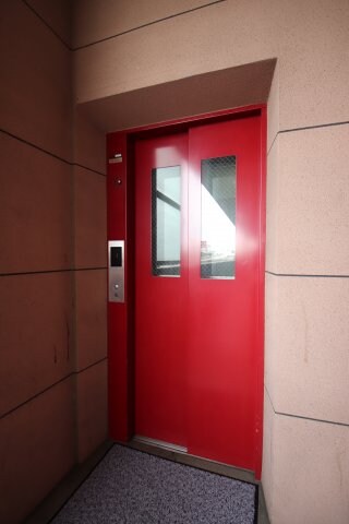 物件内観写真6　(エレベーター-)