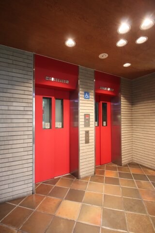 物件内観写真6　(エレベーター)