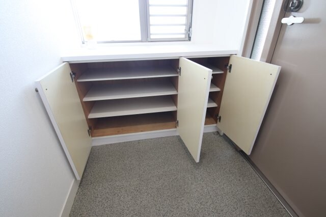 物件内観写真8　(シューズボックス)