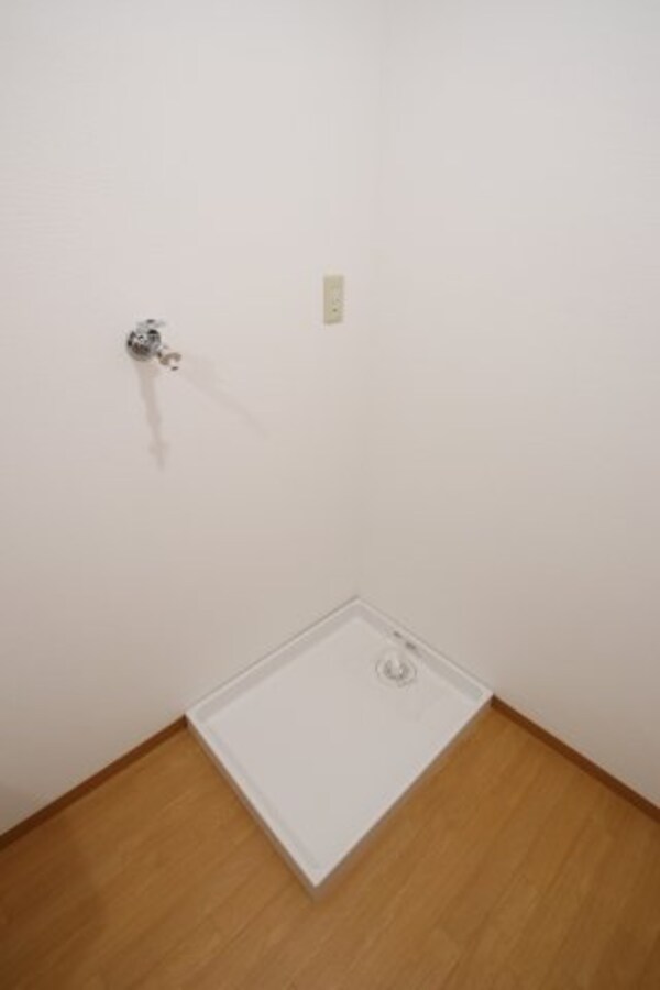 建物設備(室内洗濯機置場)