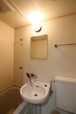 物件内観写真14　(洗面台)