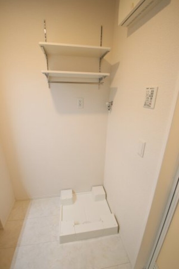 建物設備(室内洗濯機置場)