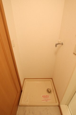 物件内観写真11　(室内洗濯機置場)