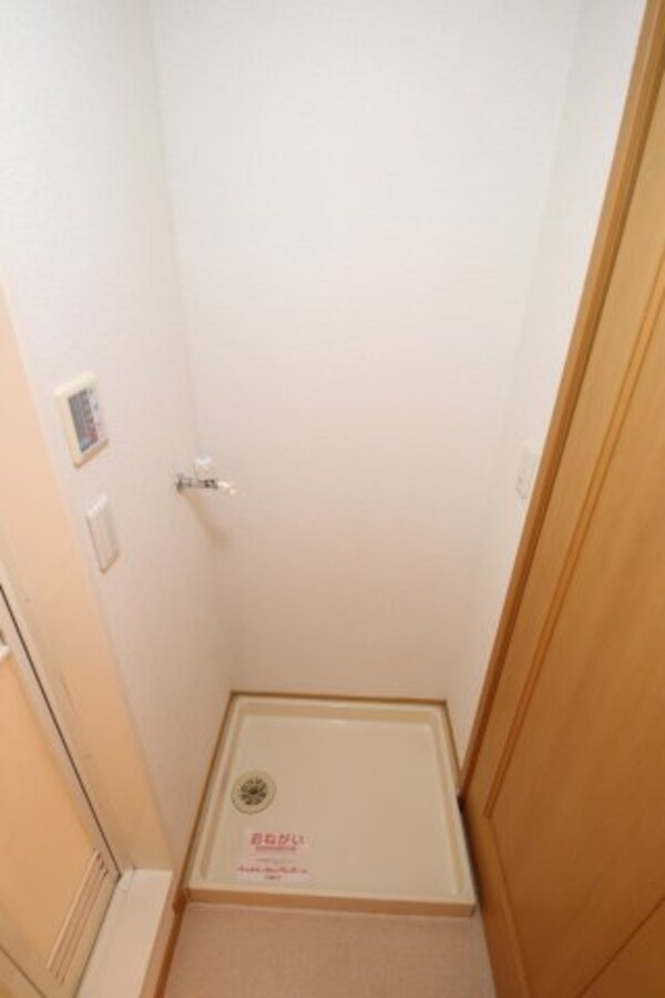 建物設備(室内洗濯機置場)