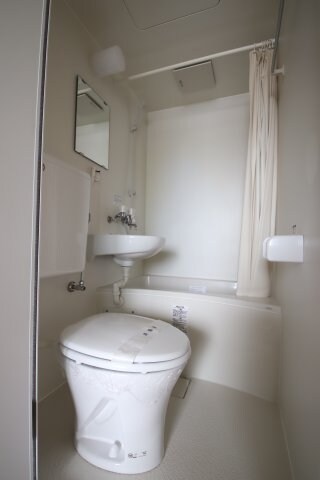 物件内観写真16　(ユニットバス)