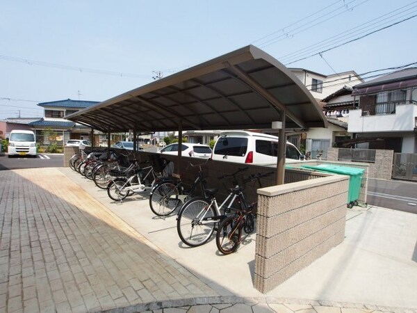 建物設備(駐輪場)