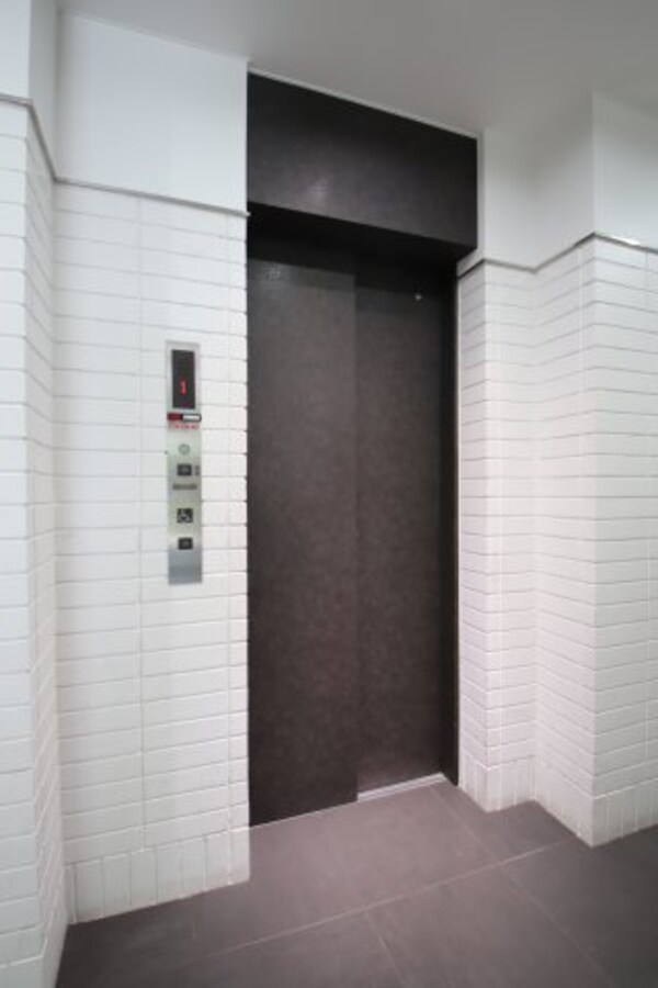 建物設備(エレベーター)