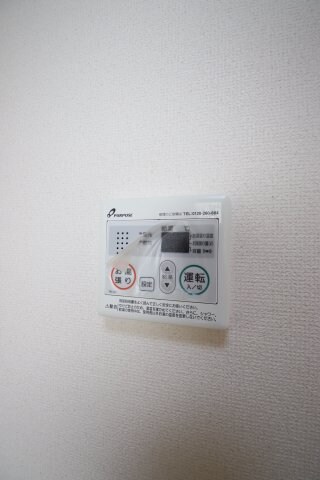 物件内観写真17　(給湯器)