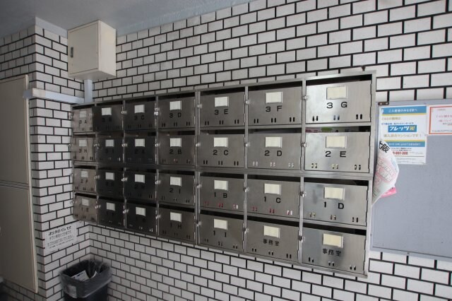 物件内観写真5　(集合ポスト)