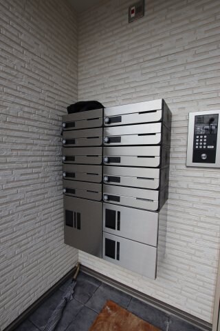 物件内観写真4　(宅配BOX)