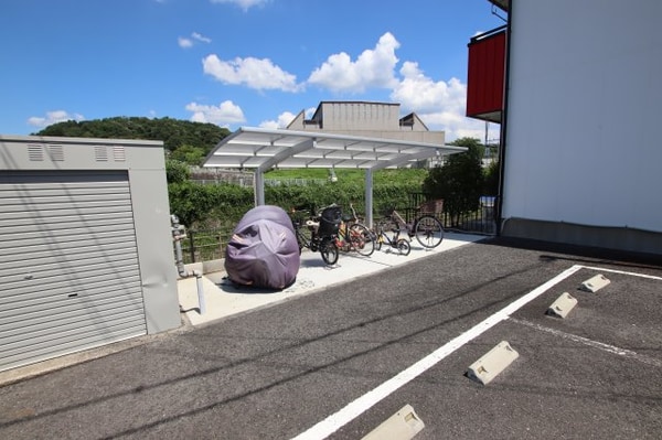 建物設備(駐輪場)