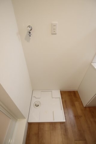 物件内観写真14　(室内洗濯機置場)