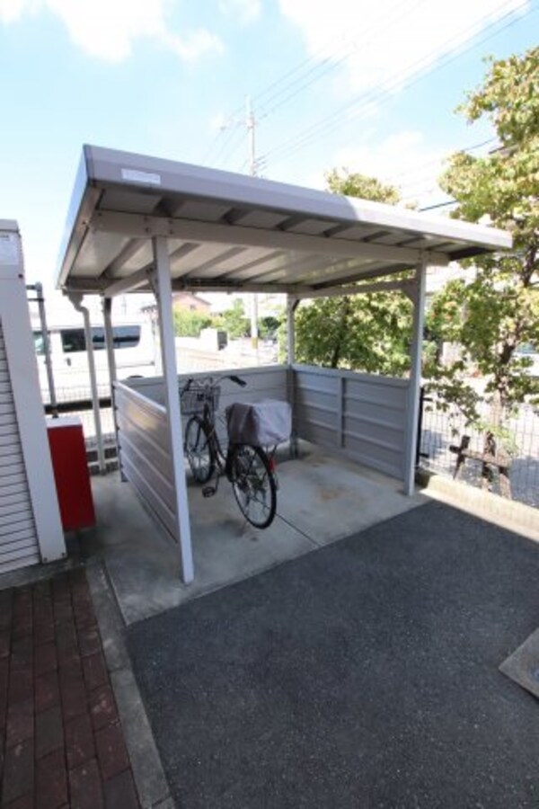 建物設備(駐輪場)