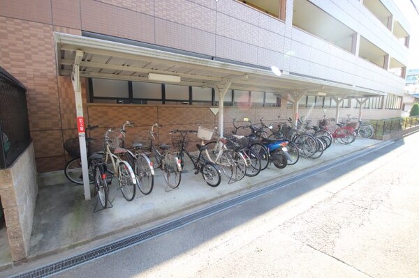 建物設備(駐輪場)