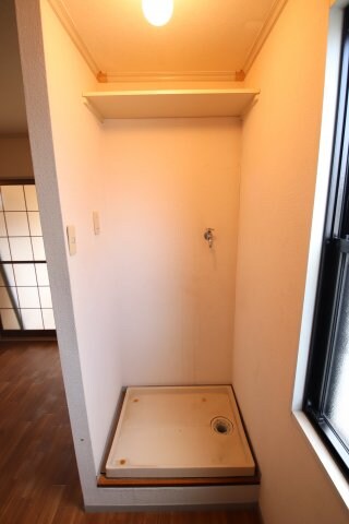 物件内観写真12　(室内洗濯機置き場)