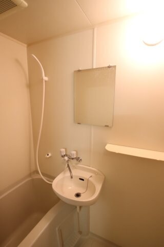 物件内観写真17　(洗面台)