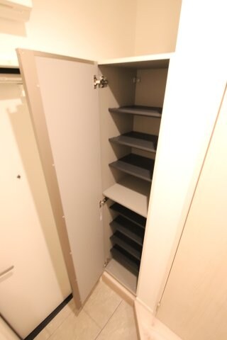 物件内観写真7　(シューズボックス)
