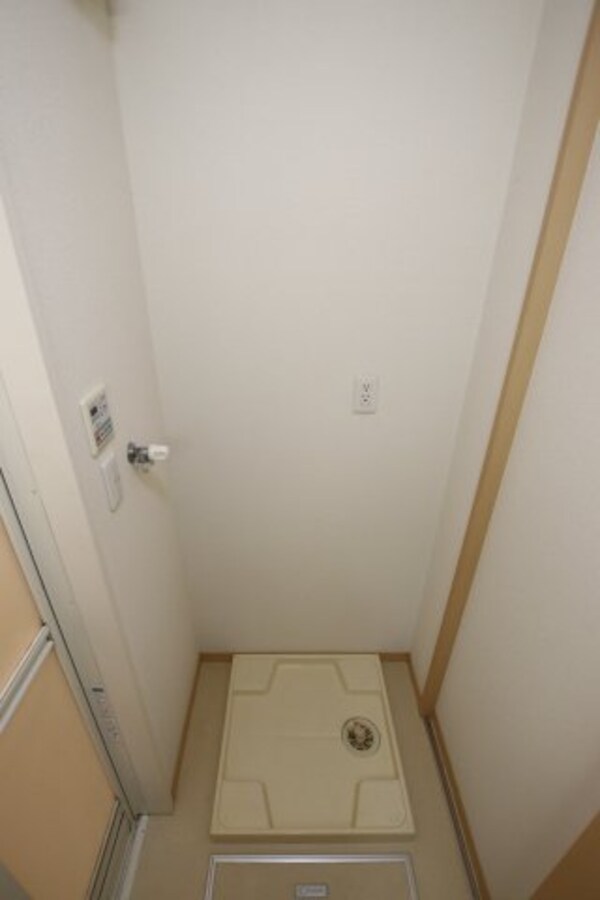 建物設備(室内洗濯機置場)