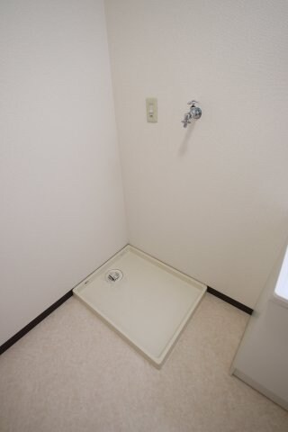 物件内観写真13　(室内洗濯機置き場)