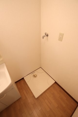 物件内観写真14　(室内洗濯機場)