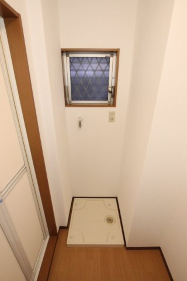 建物設備(室内洗濯機置場)