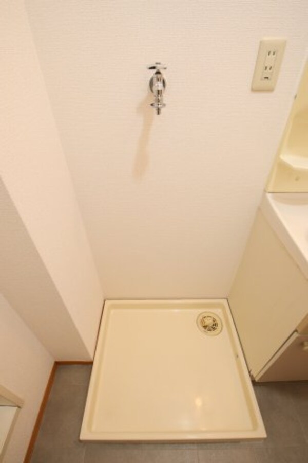 建物設備(室内洗濯機置場)
