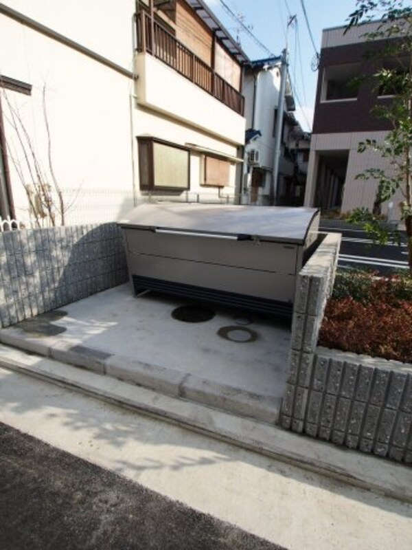 建物設備(敷地内ごみ置き場)