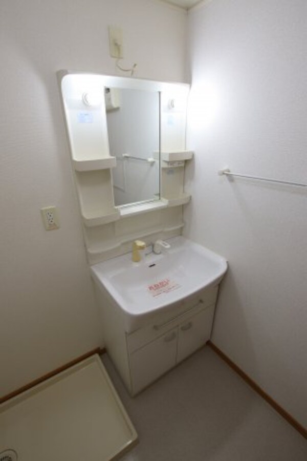 独立洗面台