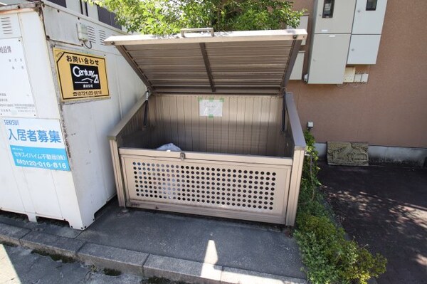 建物設備(敷地内ゴミ置き場)