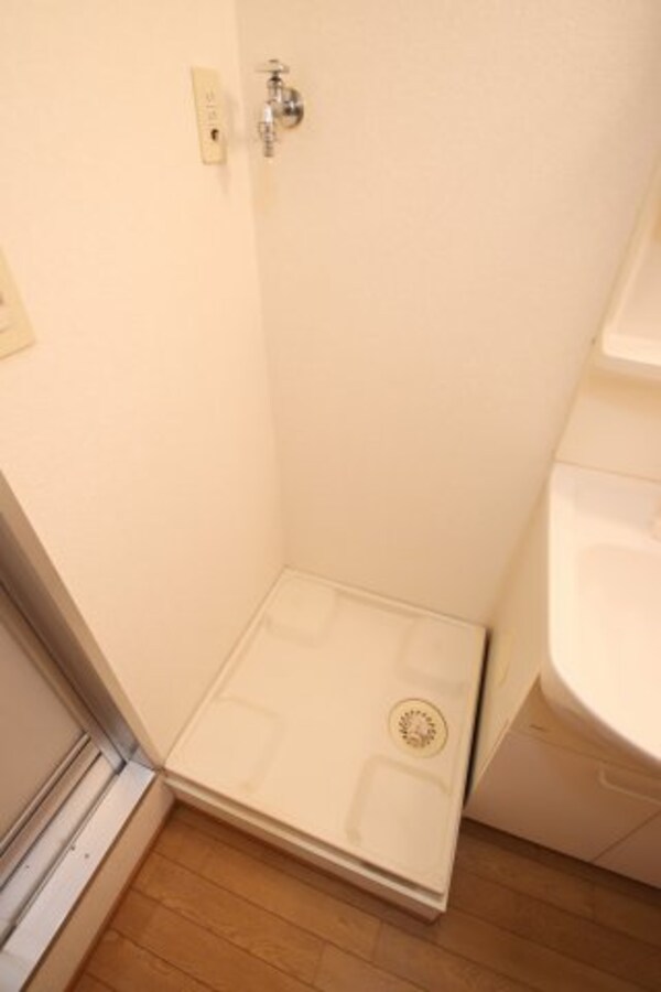 建物設備(室内洗濯機置場)