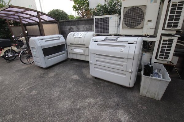 建物設備(敷地内ゴミ置き場)