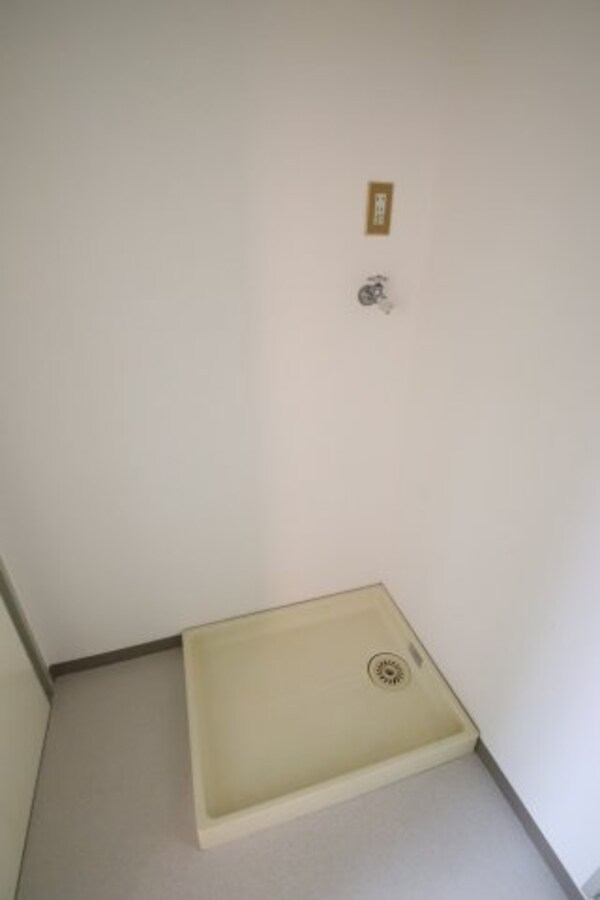 建物設備(室内洗濯機置場)