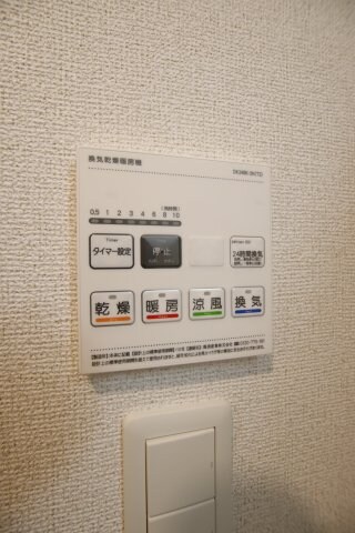 物件内観写真14　(浴室乾燥機)