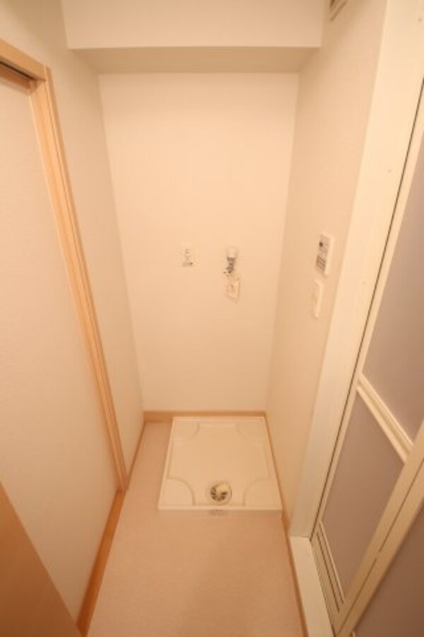 建物設備(室内洗濯機置き場)