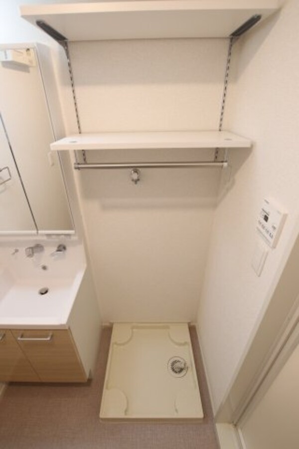 建物設備(室内洗濯機置場)