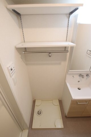 物件内観写真16　(室内洗濯機置場)